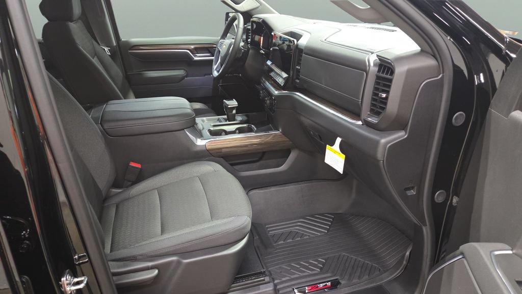 New 2026 Chevrolet Silverado 1500 LT w/ Z71 Off-Road Package AWD/4WD image 25