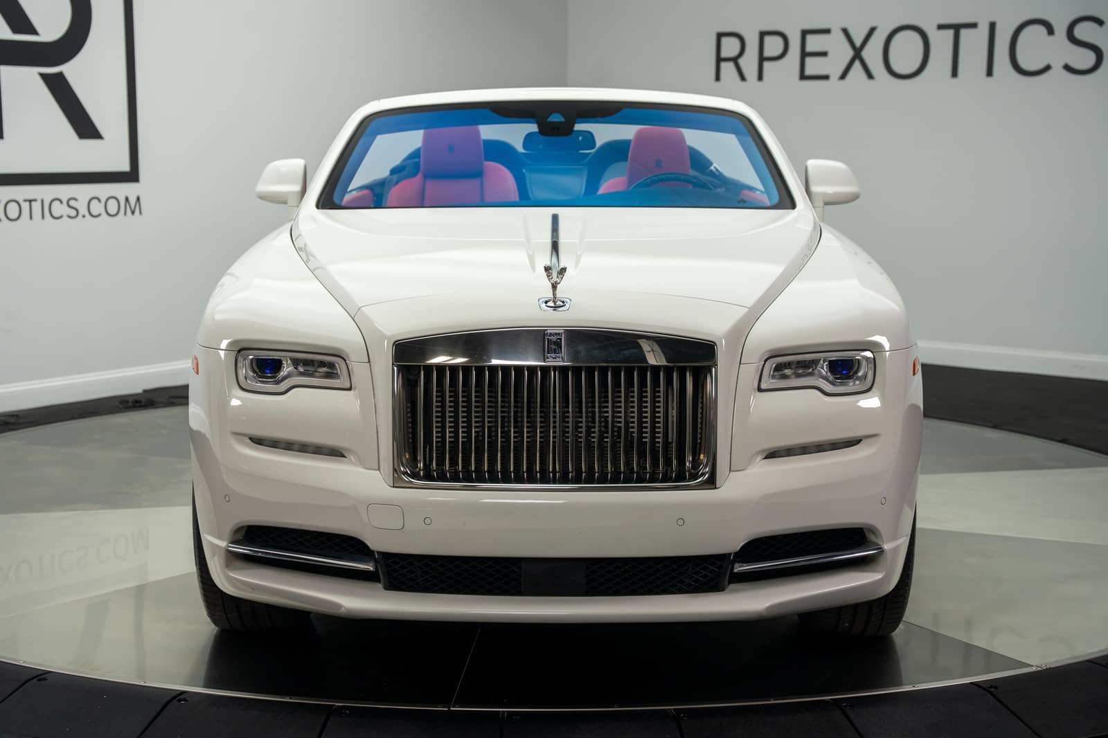Used 2017 Rolls-Royce Dawn RWD image 21
