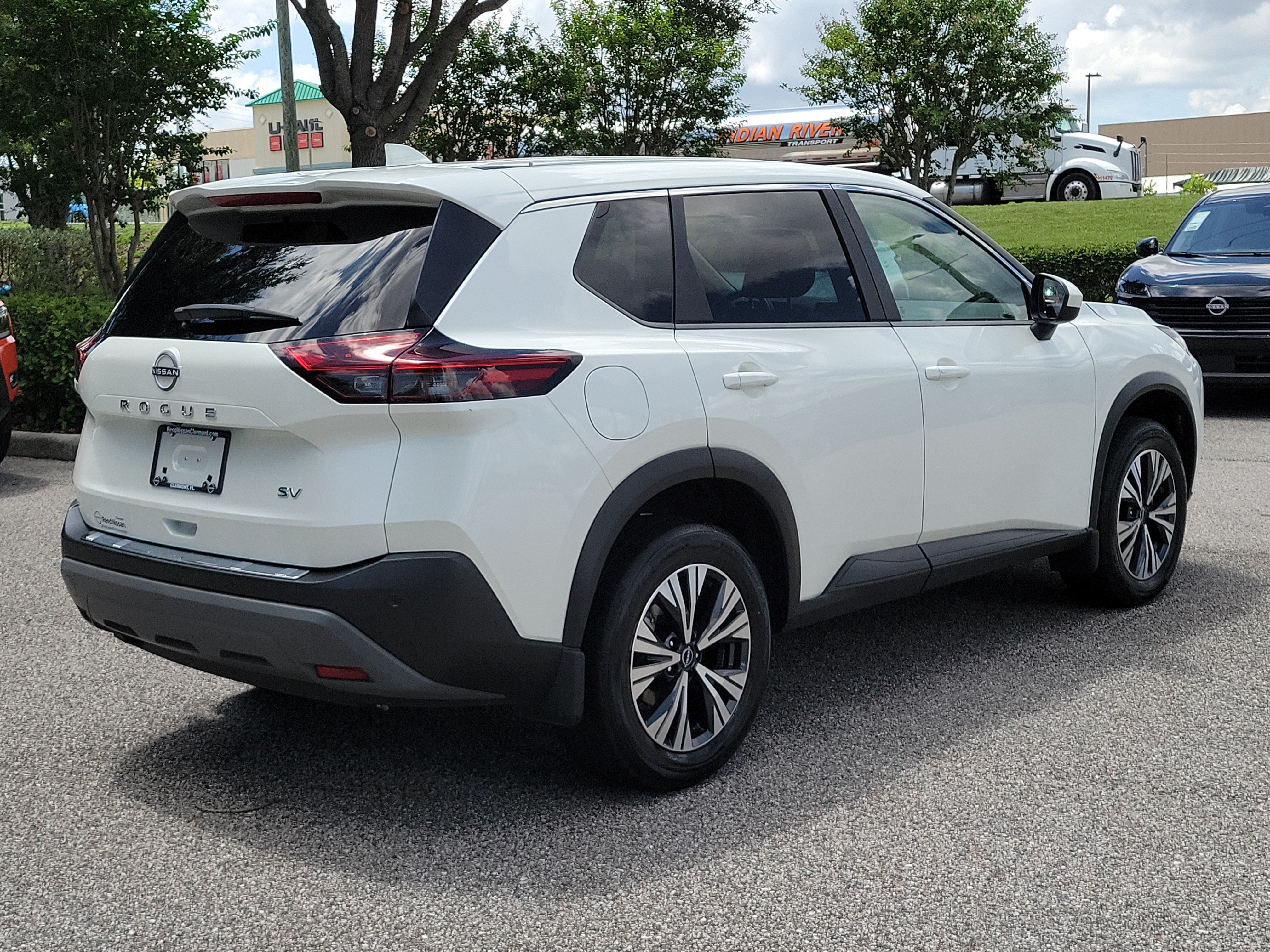 Certified 2023 Nissan Rogue SV FWD image 6