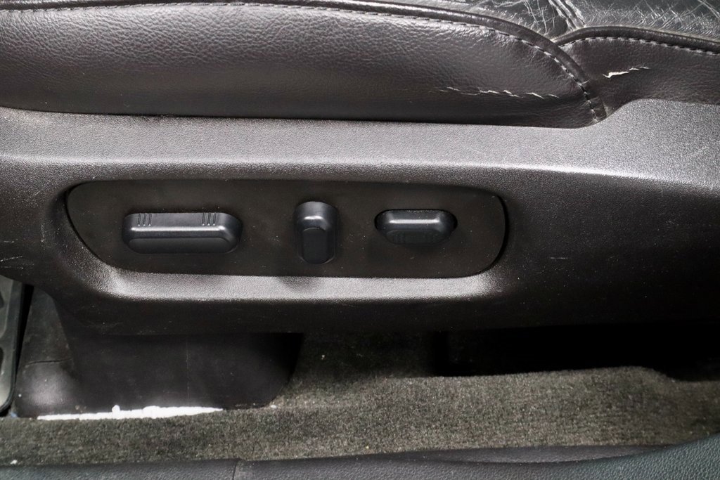 Used 2015 Ford Explorer XLT w/ Equipment Group 202A image 26