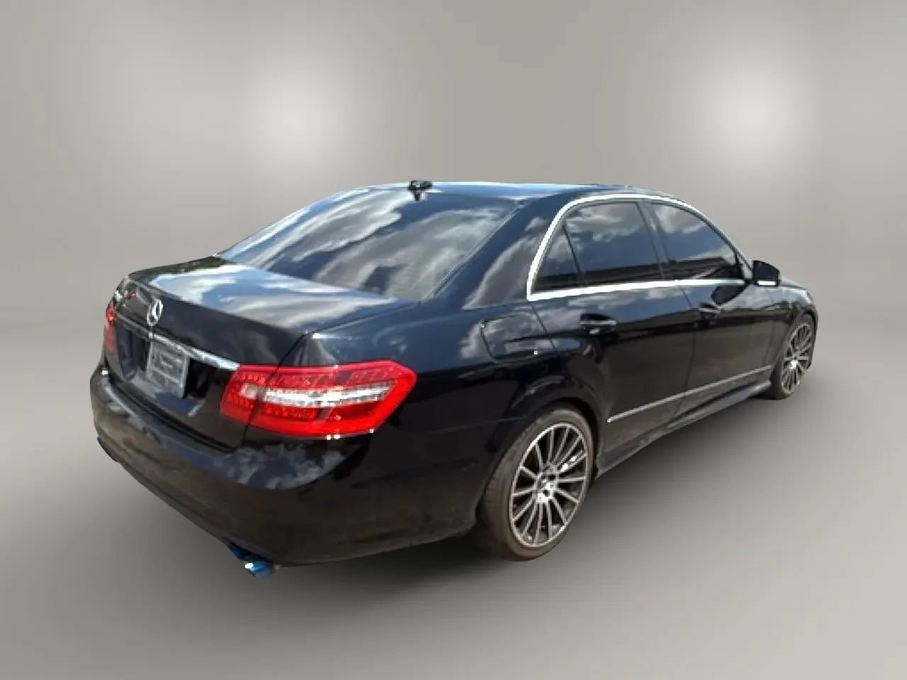 Used 2011 Mercedes-Benz E 350 Sedan image 5