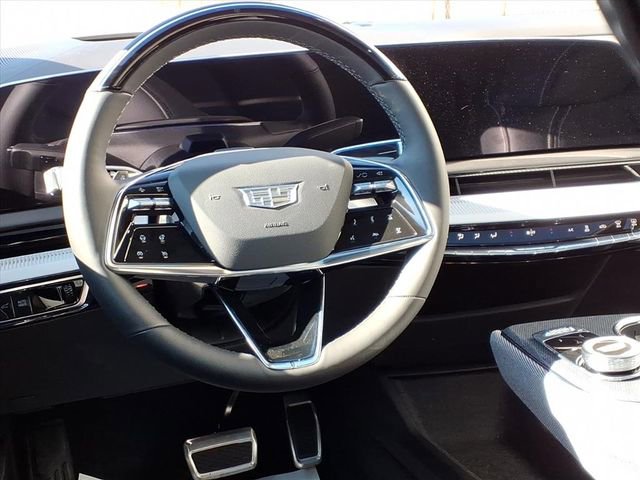 New 2026 Cadillac Optiq Luxury 2 image 5
