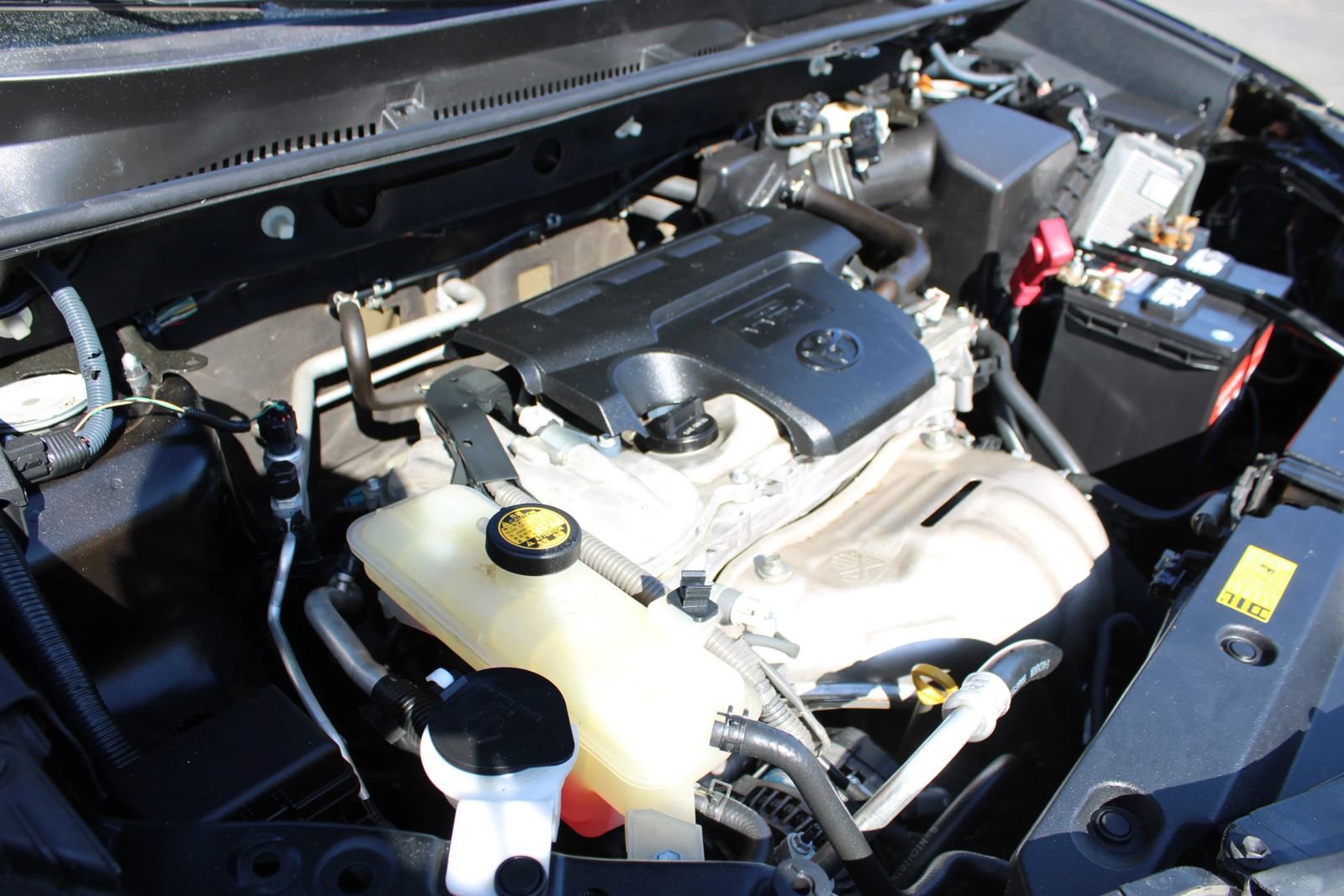Used 2013 Toyota RAV4 LE FWD image 35