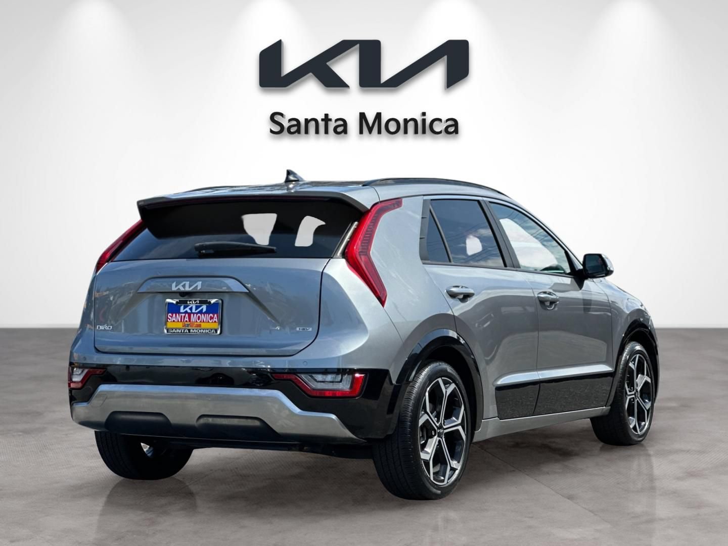 Certified 2023 Kia Niro SX Touring FWD image 7