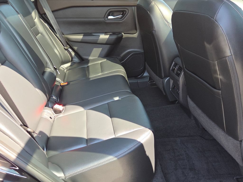 Used 2023 Nissan Rogue SL w/ SL Premium Package AWD/4WD image 23