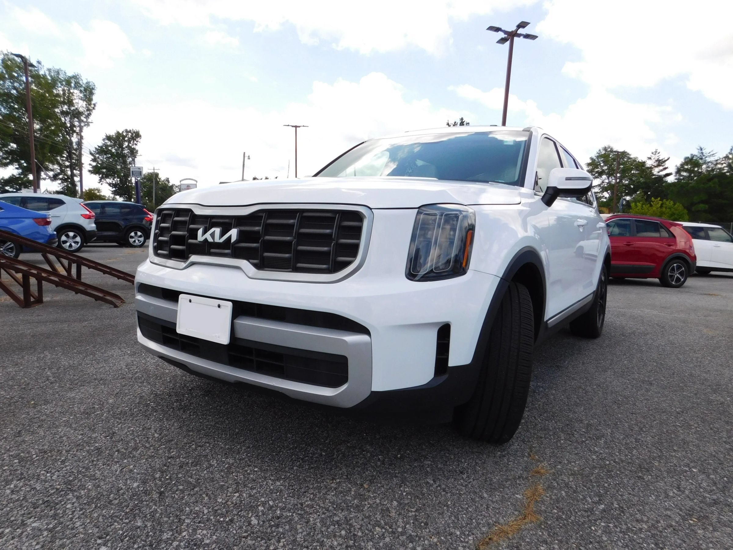 Used 2023 Kia Telluride S w/ S Sunroof Package AWD/4WD image 3