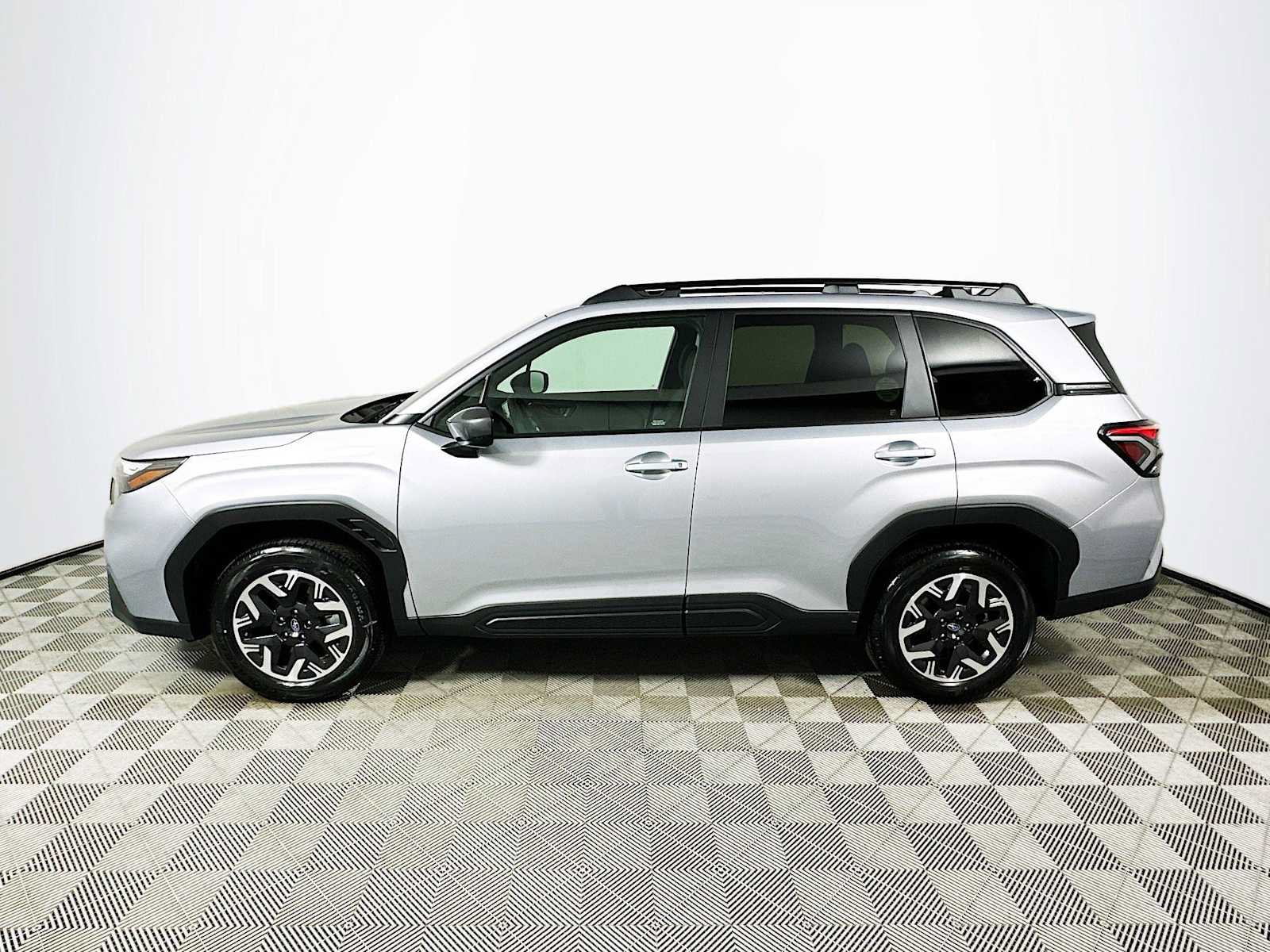 Certified 2026 Subaru Forester Premium AWD/4WD image 4