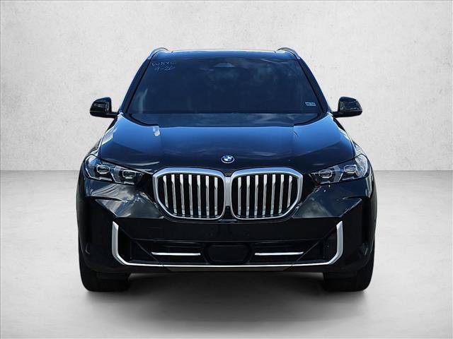 Used 2025 BMW X5 xDrive50e w/ Parking Assistance Package AWD/4WD image 2