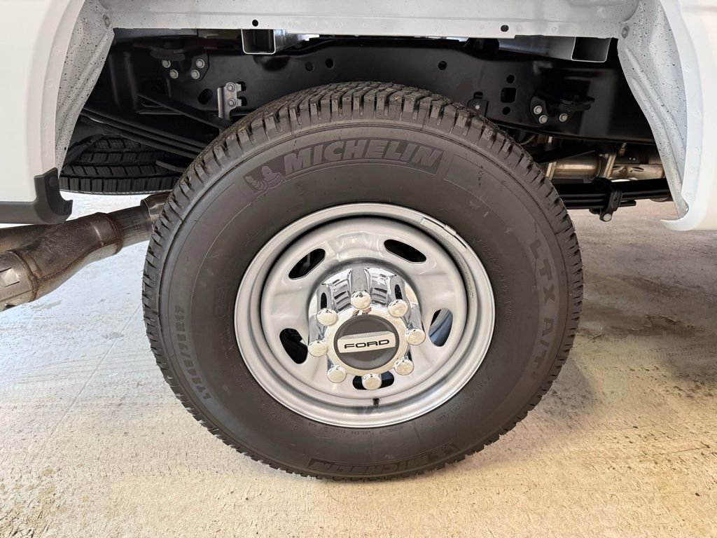 New 2026 Ford F350 XL w/ XL Chrome Package AWD/4WD image 10
