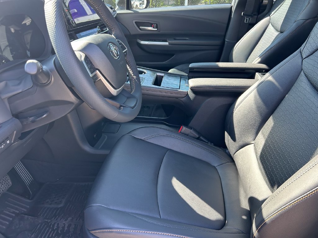 New 2026 Toyota Sienna XLE Woodland Edition AWD/4WD image 11