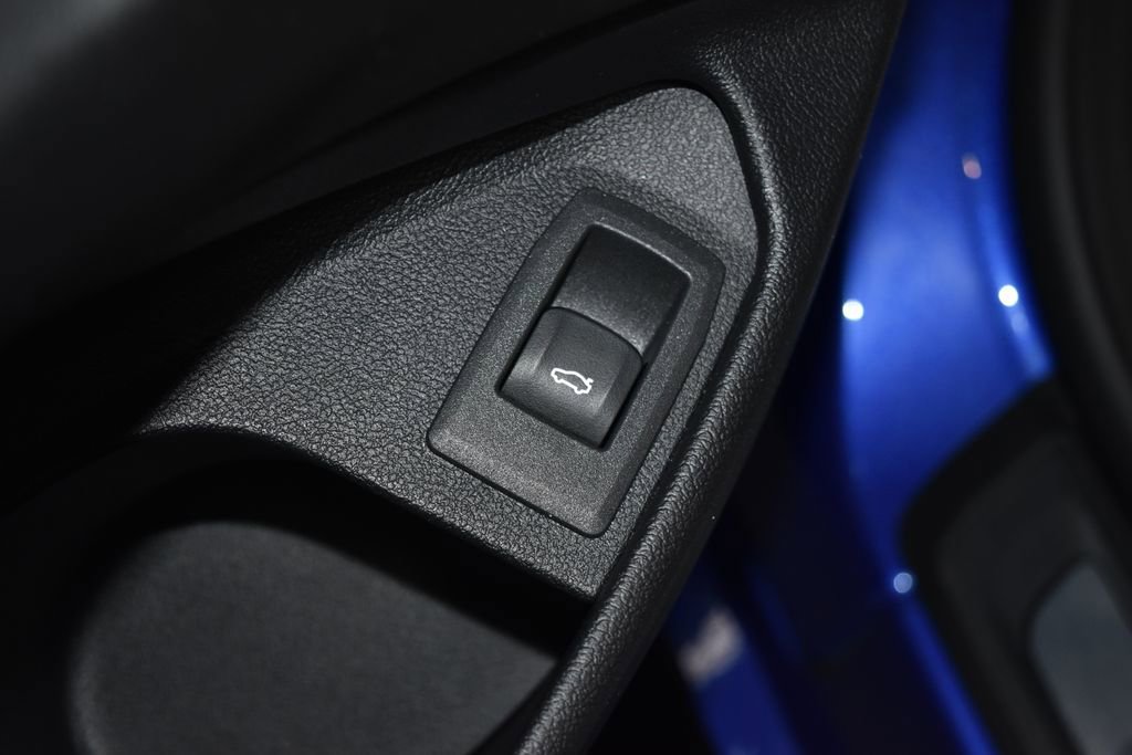 Used 2022 BMW M4 xDrive Competition image 7