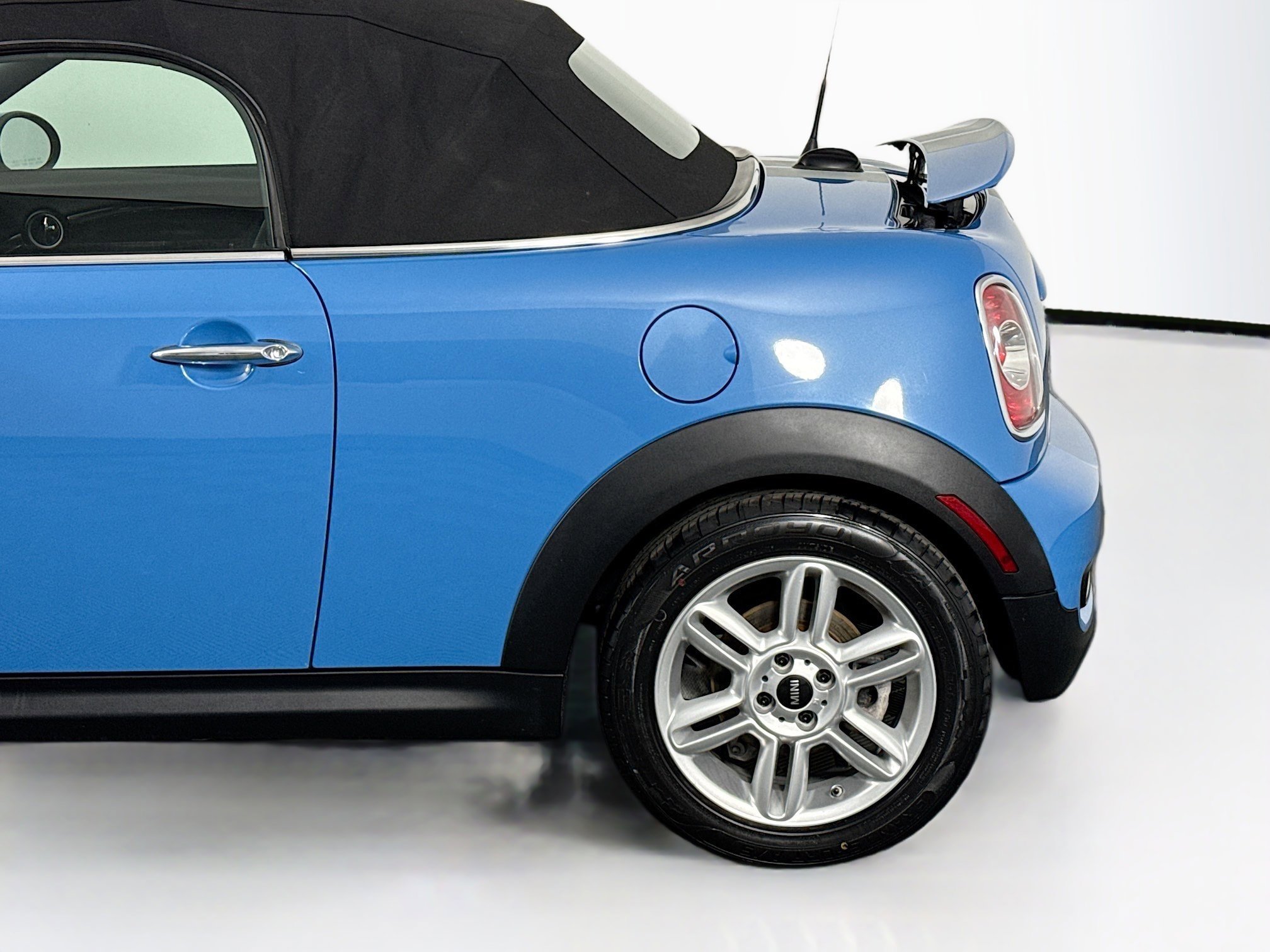 Used 2013 MINI Cooper Roadster S FWD image 32