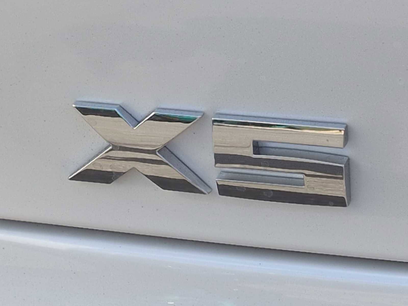 New 2026 BMW X5 M60i w/ Climate Comfort Package image 13