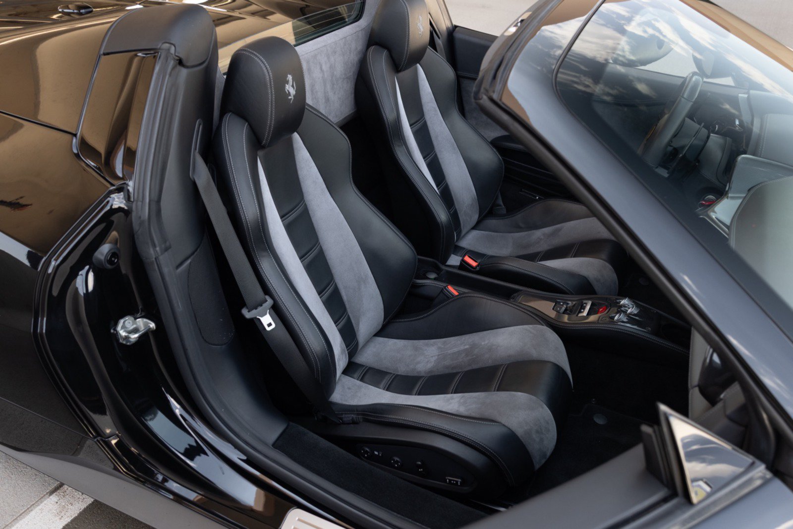 Used 2012 Ferrari 458 Spider RWD image 73