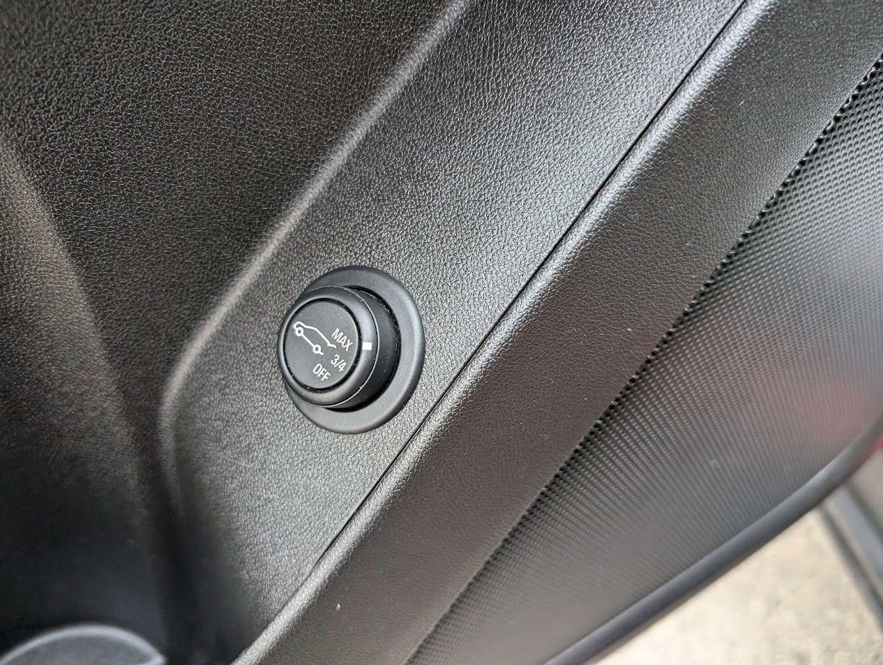 Used 2018 Chevrolet Equinox LT image 34