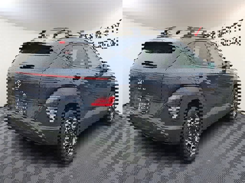 Used 2025 Hyundai Kona SEL image 4