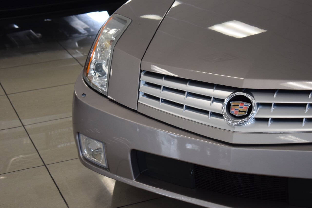 Used 2005 Cadillac XLR RWD image 9