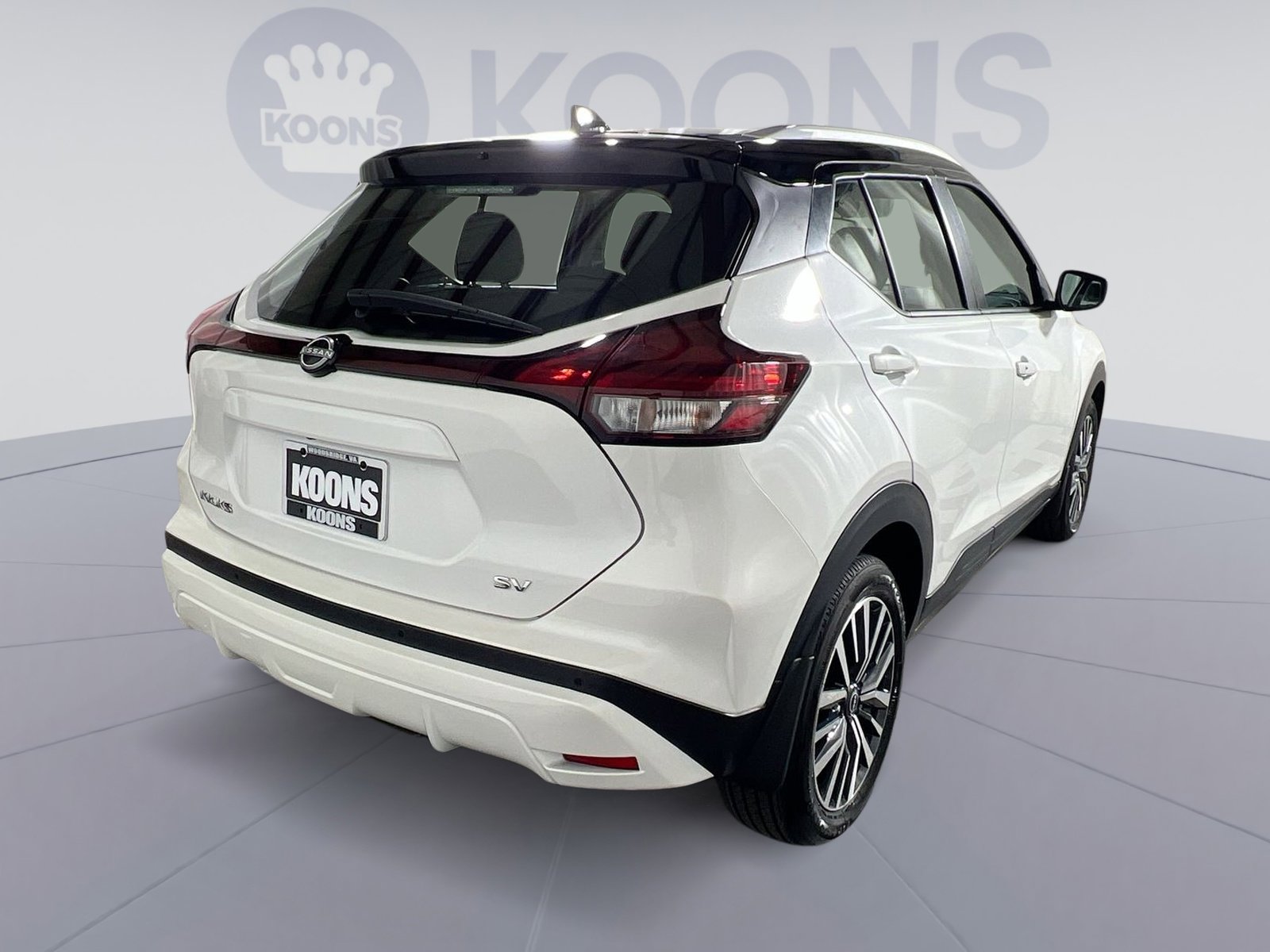Used 2023 Nissan Kicks SV image 5