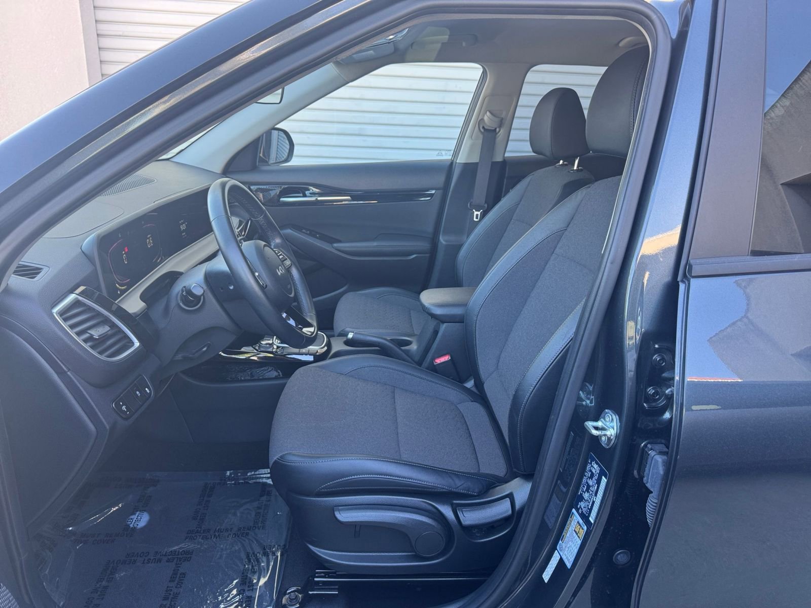 Used 2025 Kia Seltos S image 28