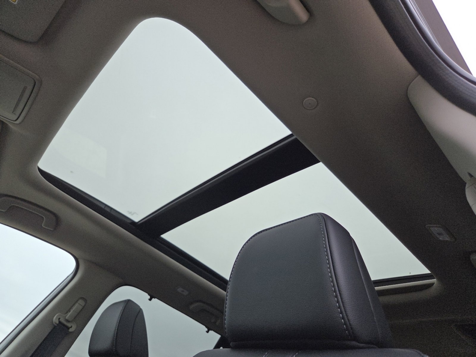 New 2026 Honda Pilot image 3