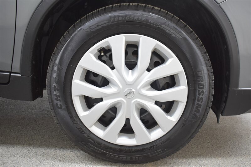 Used 2017 Nissan Rogue S FWD image 26