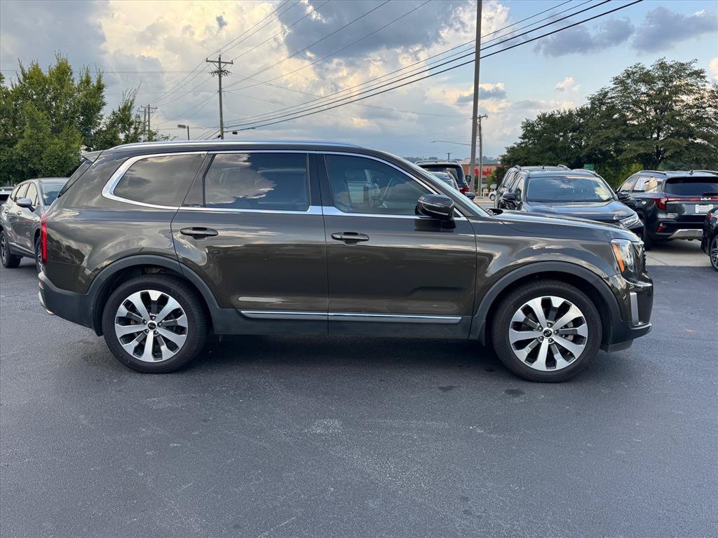 Used 2021 Kia Telluride EX w/ EX Premium Package AWD/4WD image 2