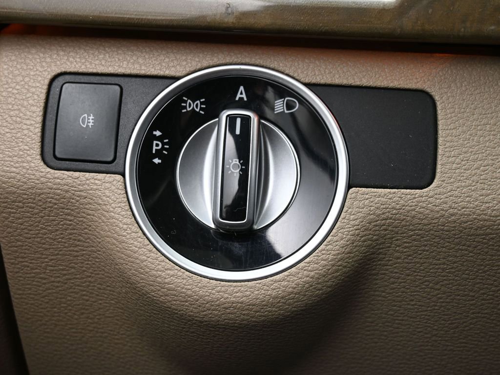 Used 2011 Mercedes-Benz E 350 4MATIC Wagon image 20