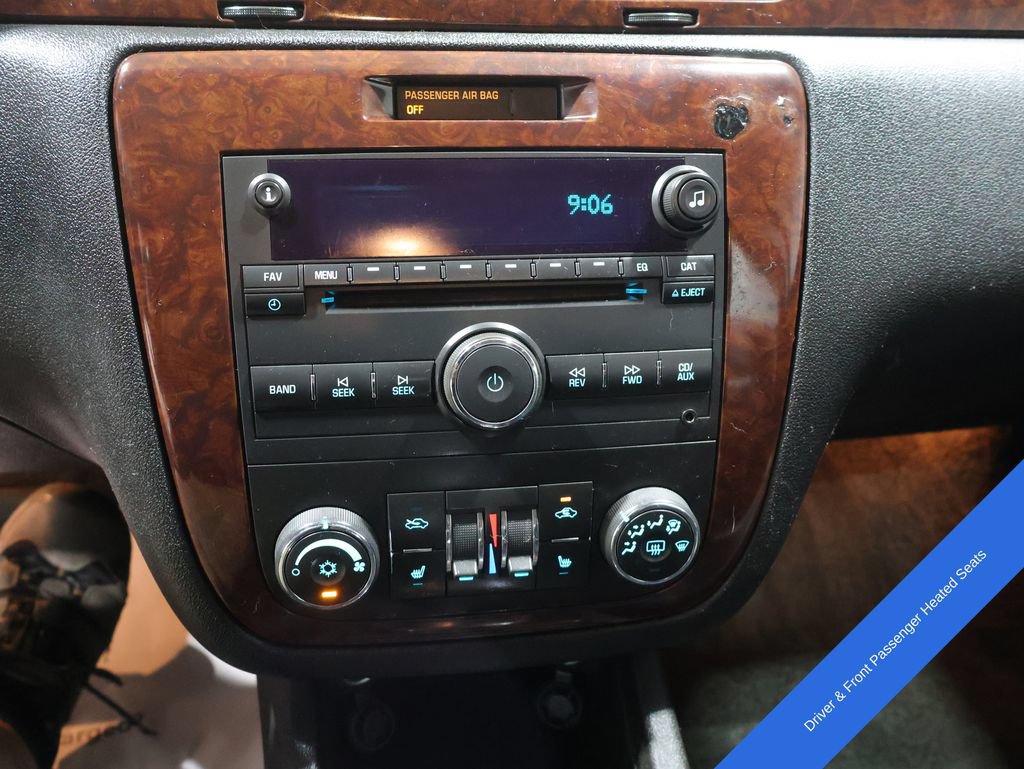 Used 2011 Chevrolet Impala LT w/ Luxury Edition Package FWD image 3