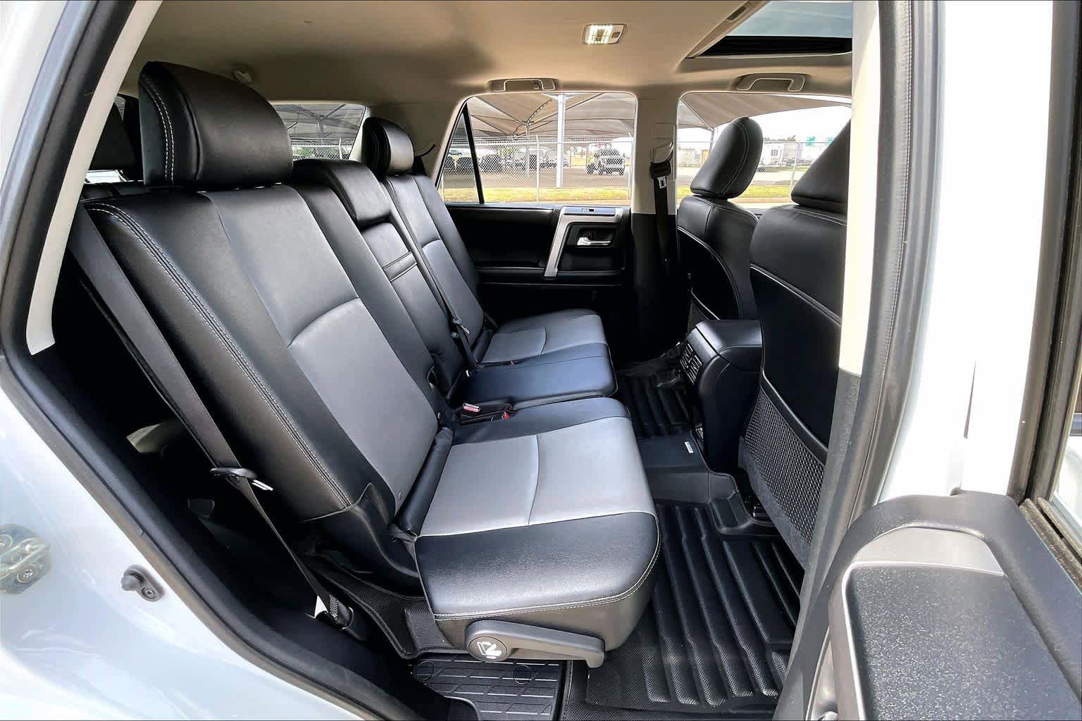Used 2024 Toyota 4Runner SR5 Premium w/ Moonroof Package AWD/4WD image 19