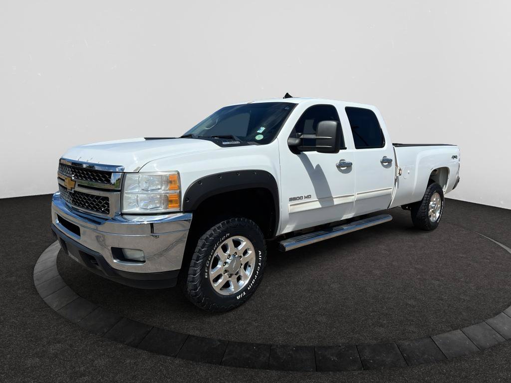 Used 2014 Chevrolet Silverado 3500 LT w/ Interior Plus Package AWD/4WD image 4