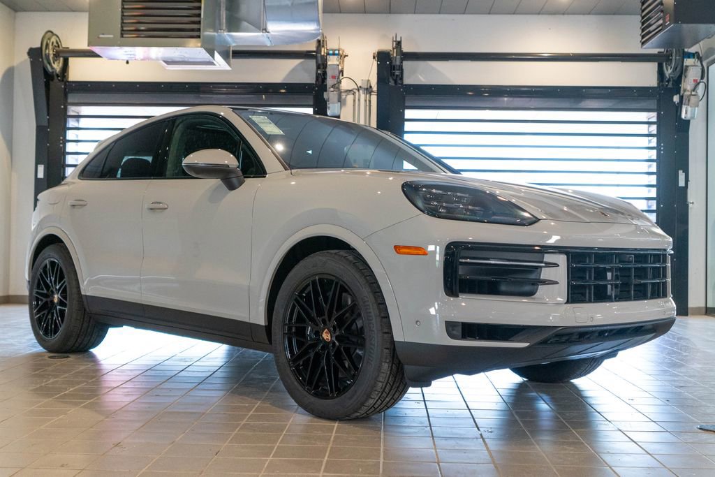 New 2025 Porsche Cayenne Coupe image 7