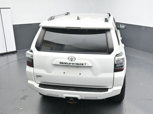Used 2022 Toyota 4Runner SR5 AWD/4WD image 25