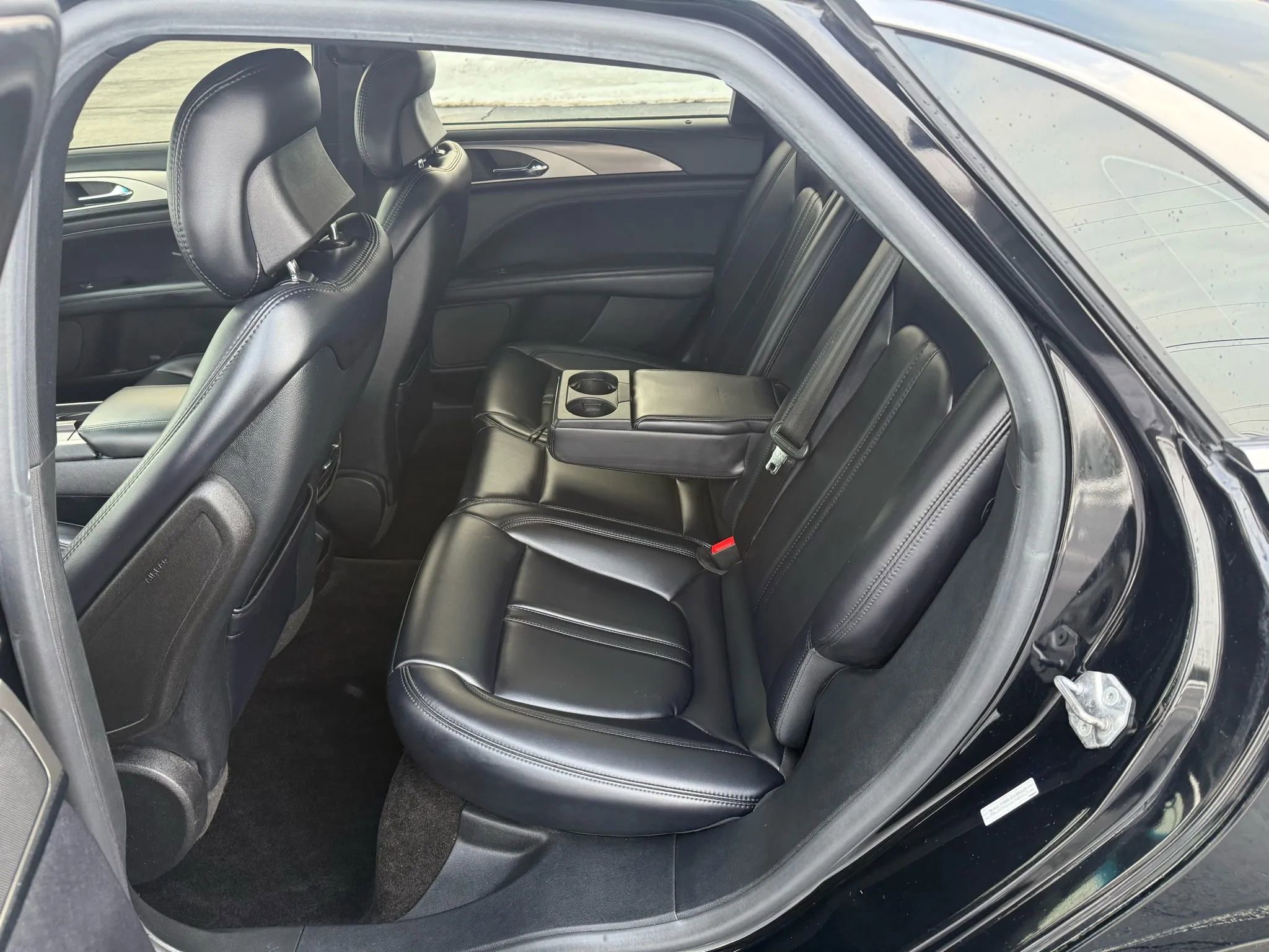 Used 2018 Lincoln MKZ Premiere image 16