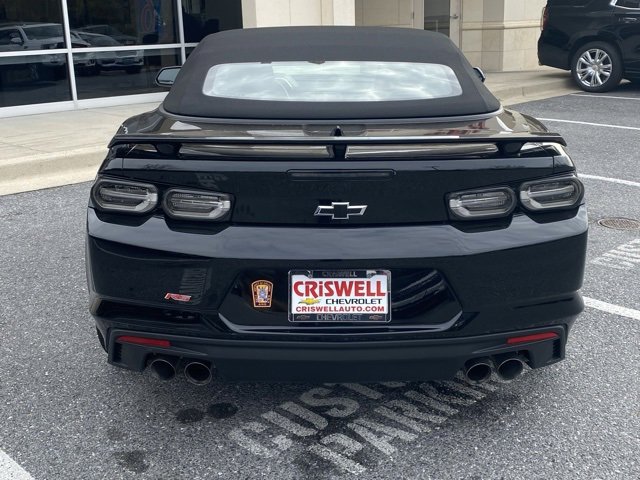 Used 2021 Chevrolet Camaro LT w/ RS Package image 6