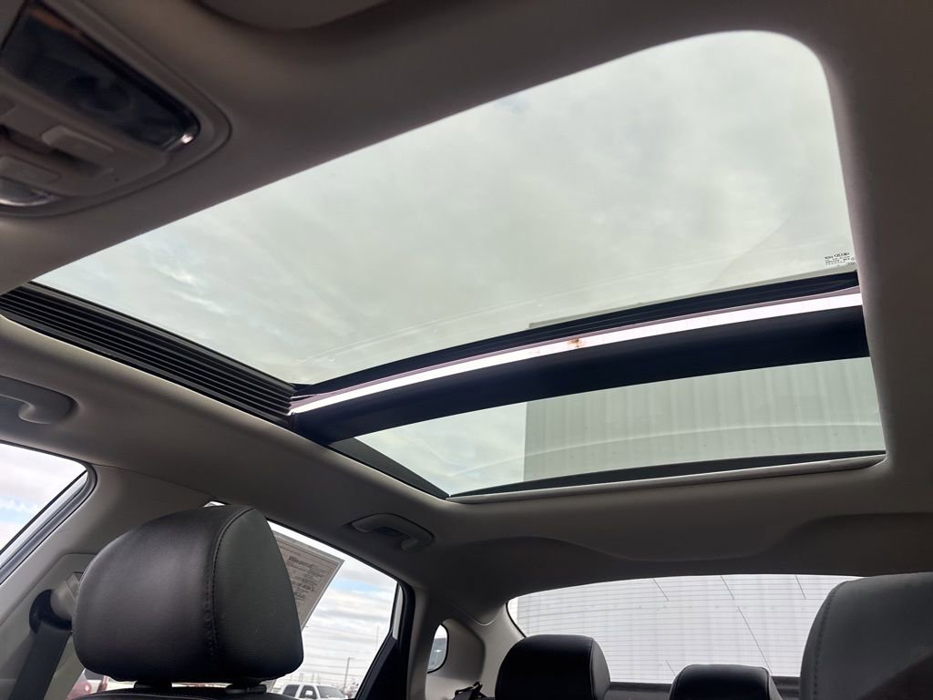 Used 2017 Kia Optima EX w/ Premium Package image 19