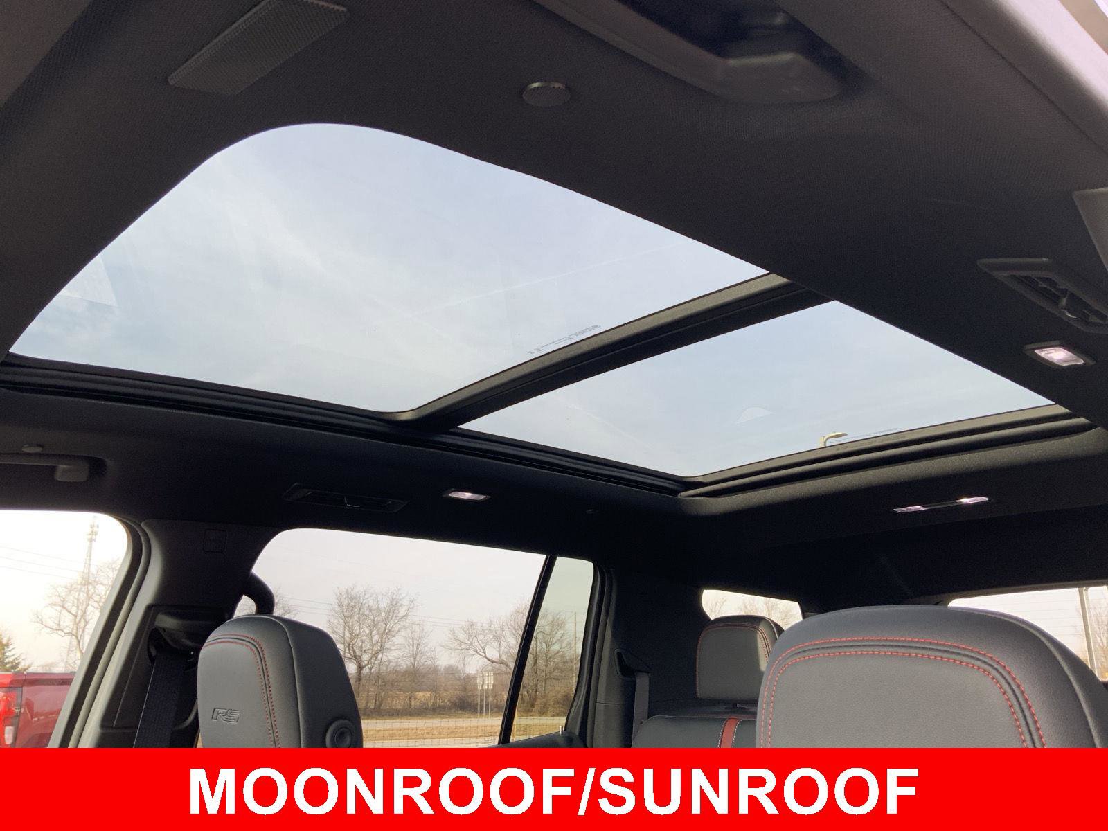 New 2026 Chevrolet Traverse RS w/ LPO, Floor Liner Package image 5