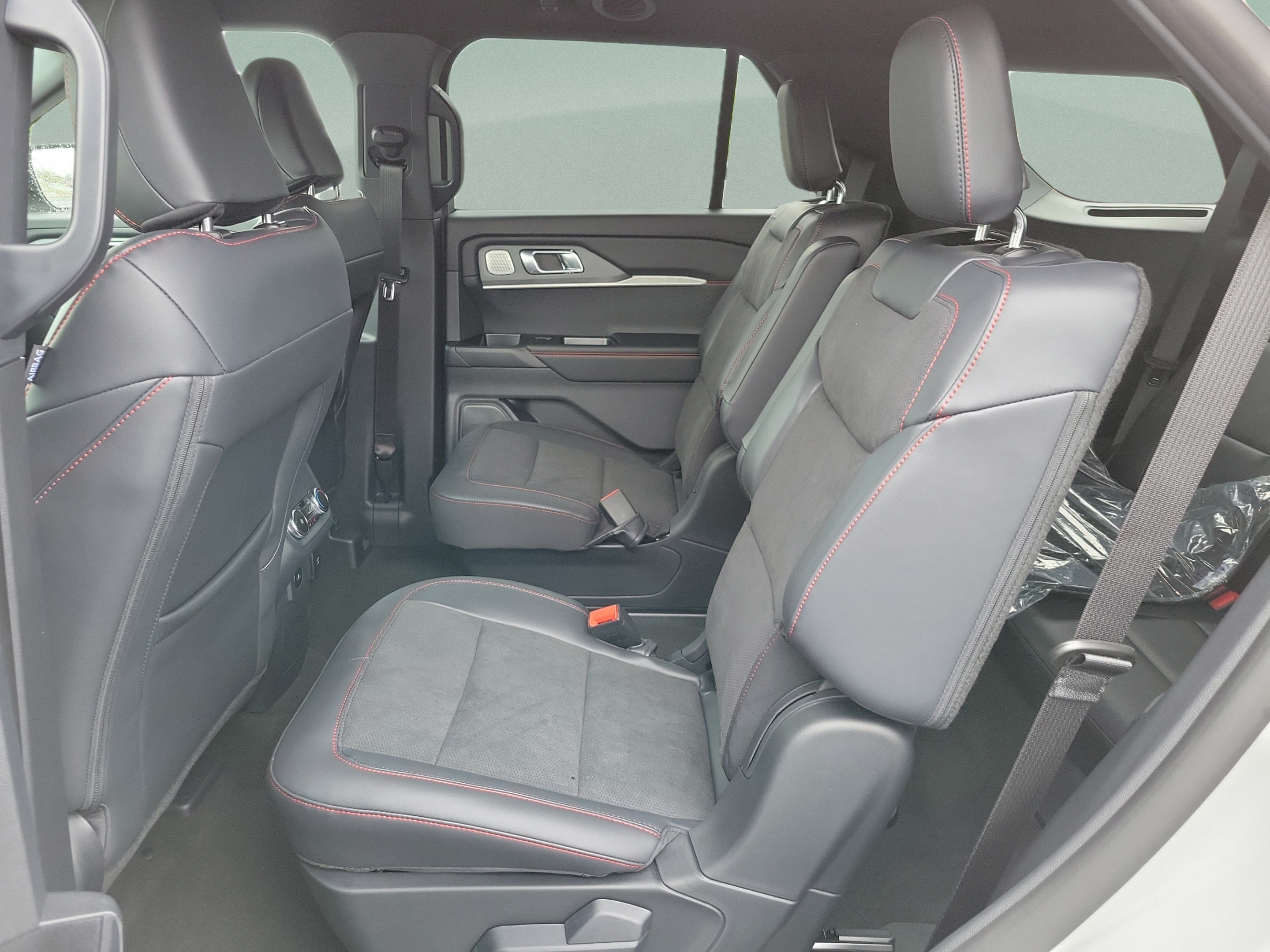 New 2027 Ford Explorer ST w/ Sun And Sound Package AWD/4WD image 9
