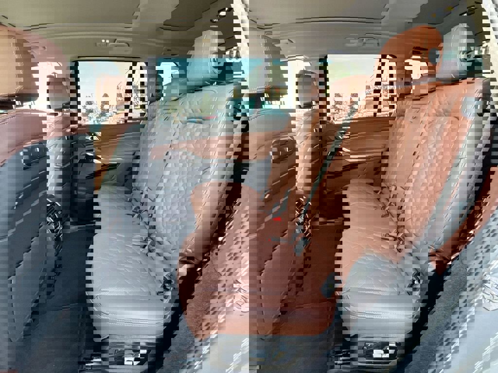 Used 2026 BMW X7 xDrive40i image 26