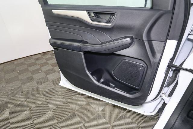 Used 2022 Ford Escape SE w/ Cold Weather Package FWD image 33