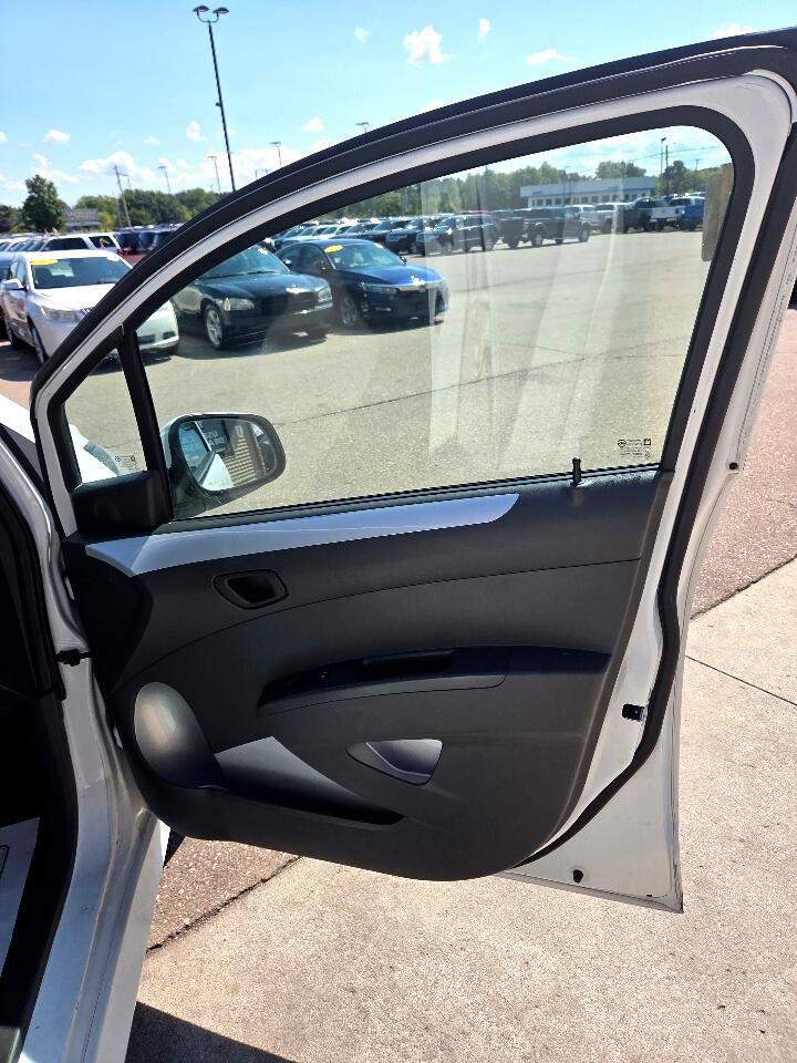 Used 2015 Chevrolet Spark LT image 16