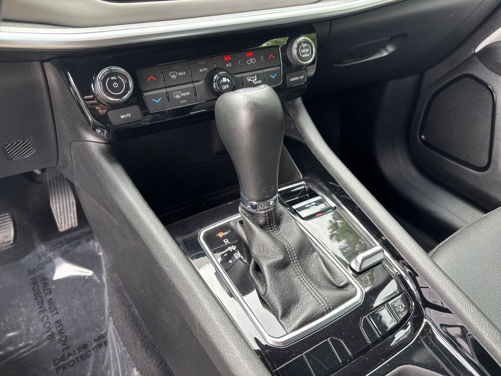 Used 2025 Jeep Compass Limited AWD/4WD image 36