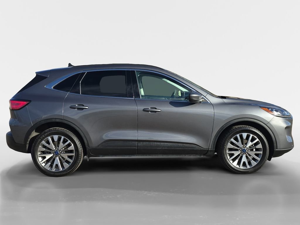 Used 2022 Ford Escape Titanium w/ Class II Trailer Tow Package image 6