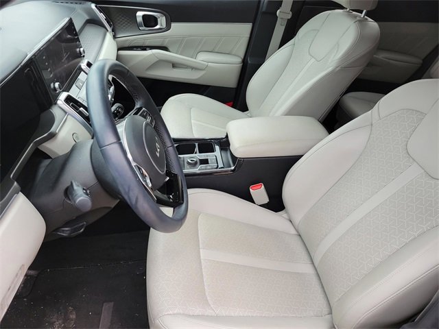 Used 2023 Kia Sorento SX image 9