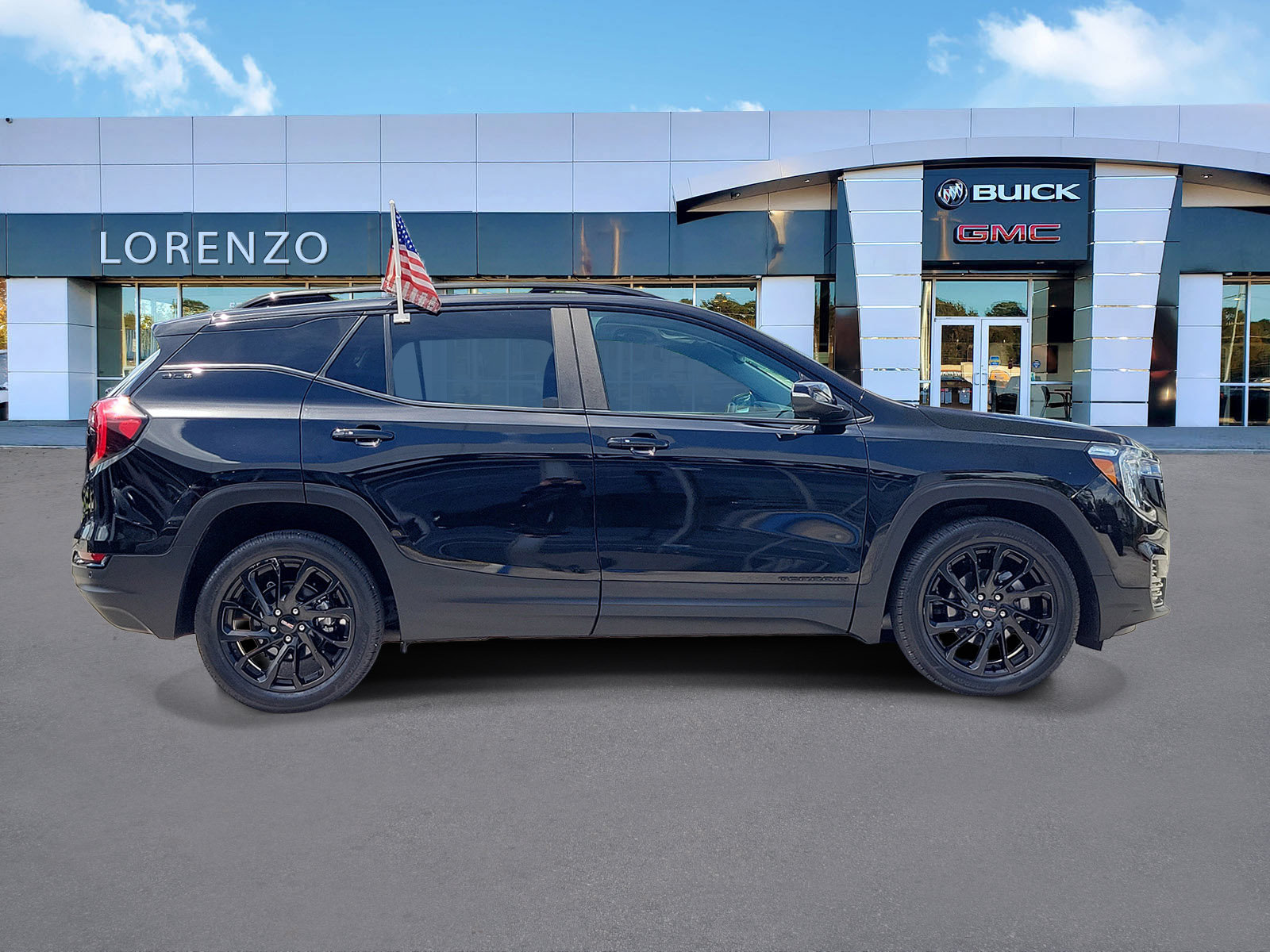 Used 2023 GMC Terrain SLE w/ Driver Convenience Package FWD image 4