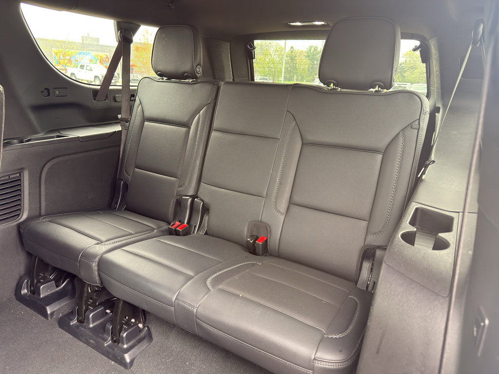 Used 2025 GMC Yukon XL Denali AWD/4WD image 41