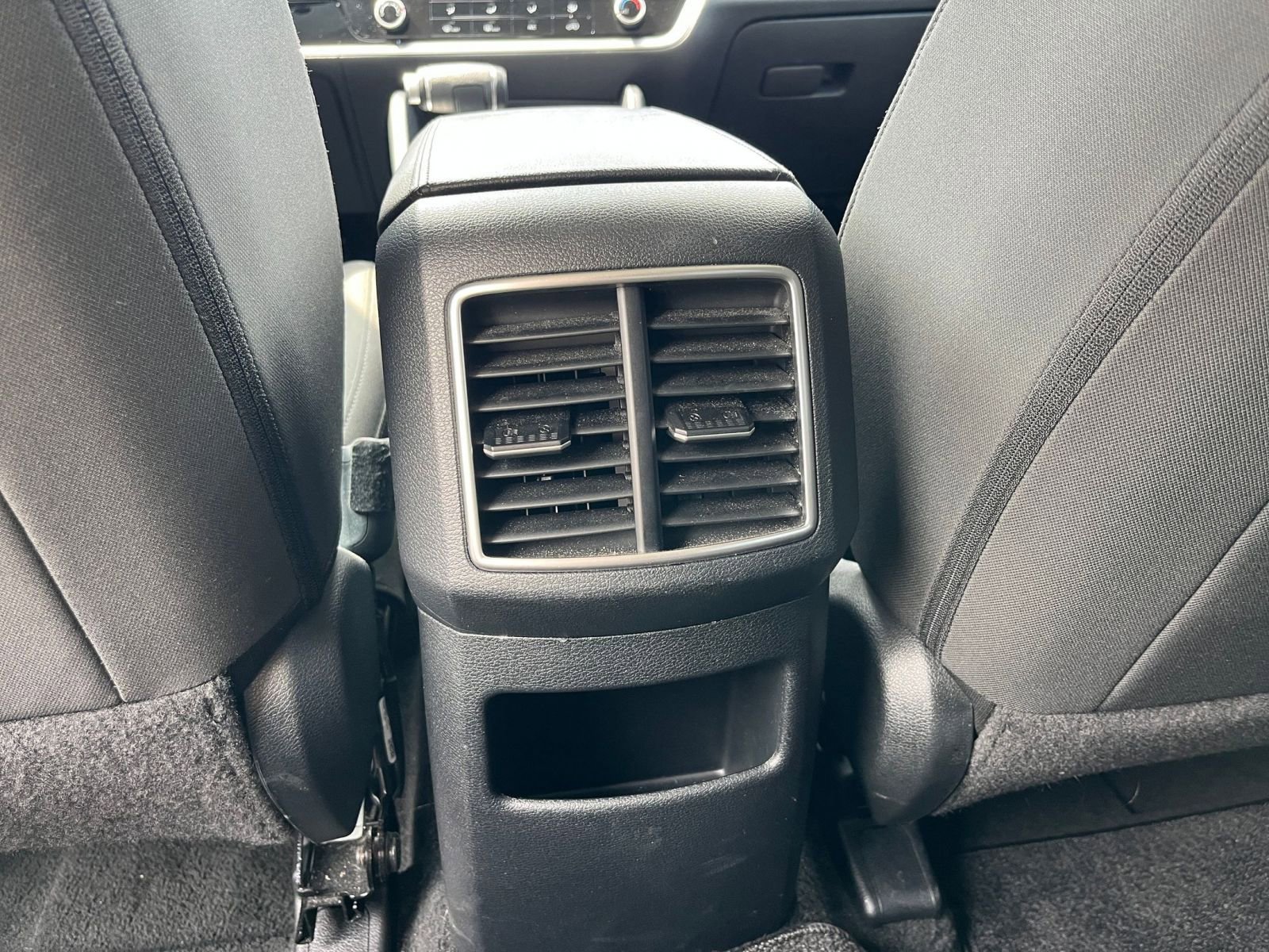 Used 2025 Kia Sportage LX FWD image 22