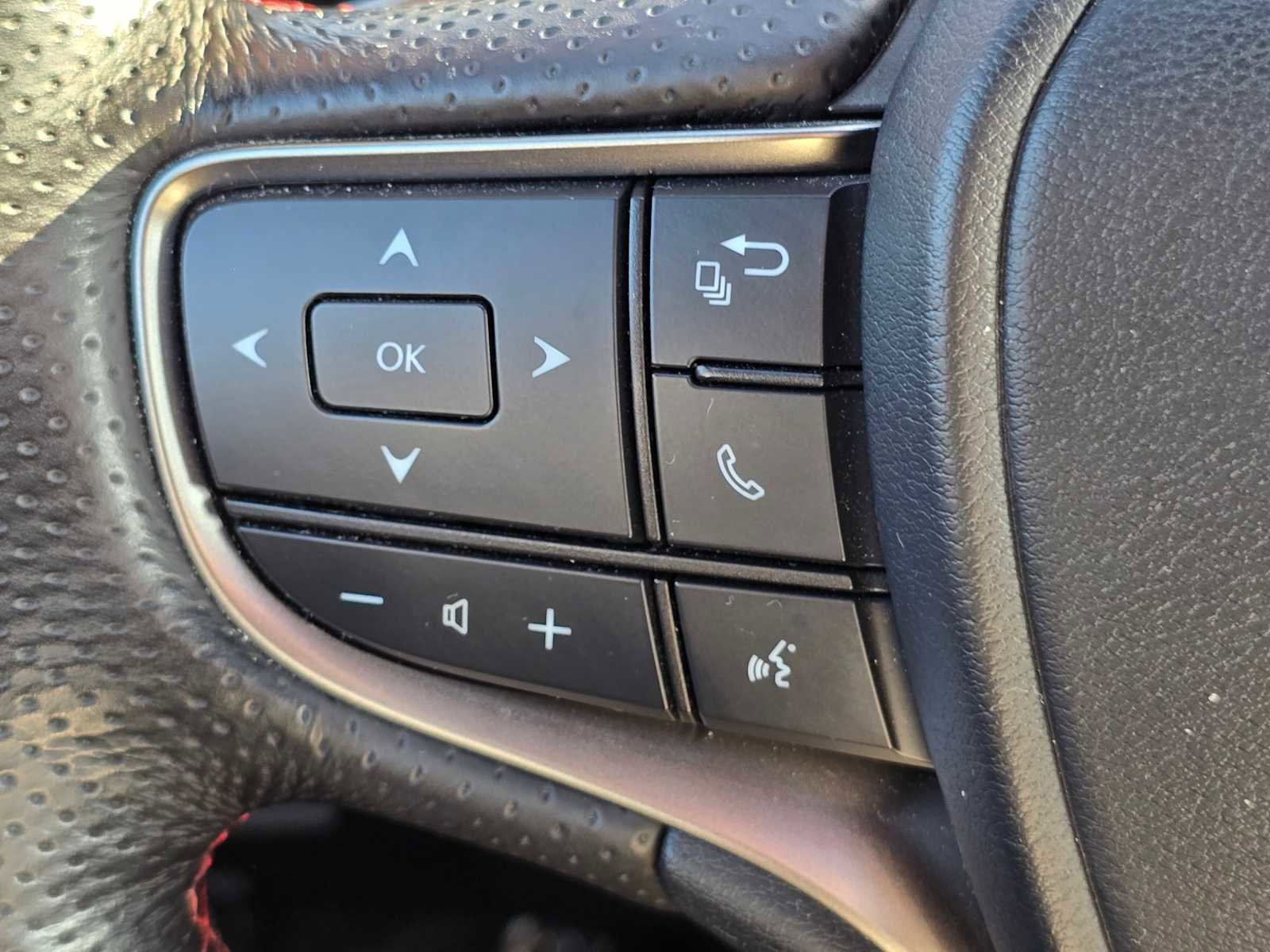 Used 2019 Lexus UX 250h F Sport image 33