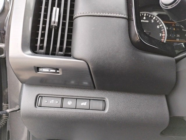 Used 2022 Nissan Pathfinder SL image 17