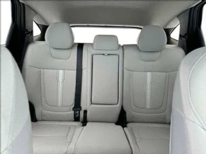 Used 2025 Hyundai Tucson SEL image 17