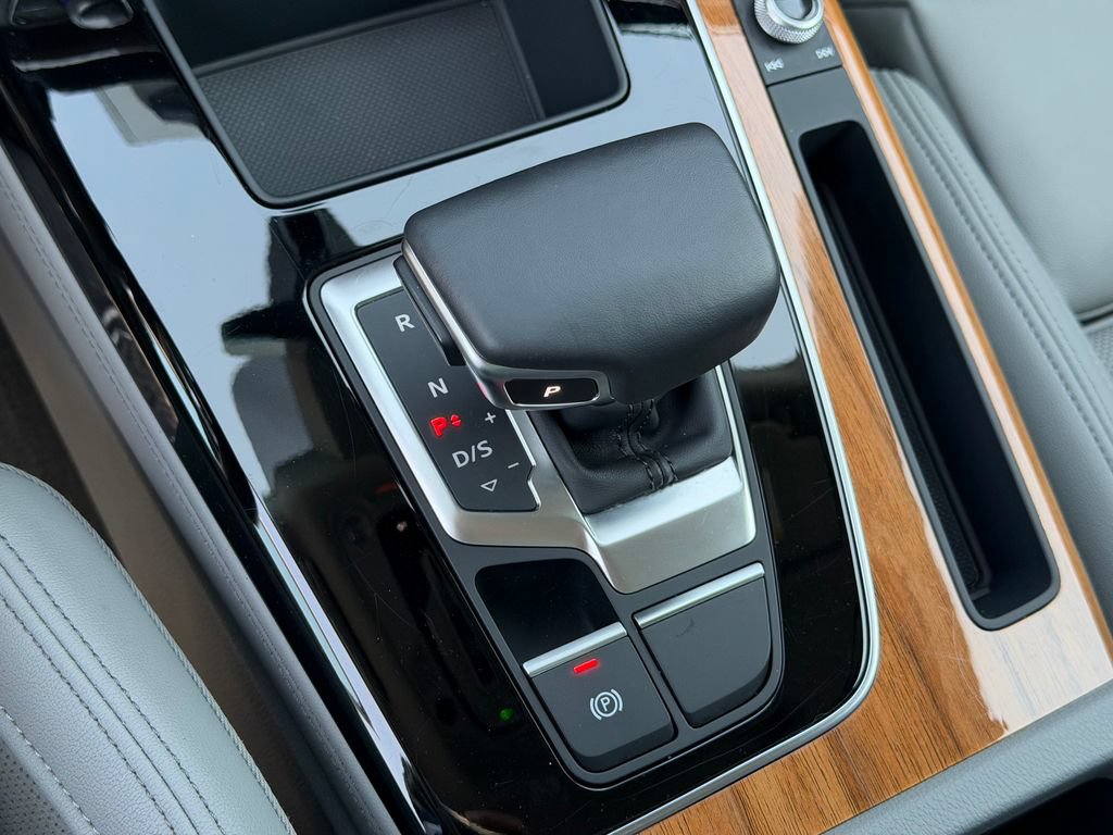 Certified 2023 Audi Q5 2.0T Prestige AWD/4WD image 36